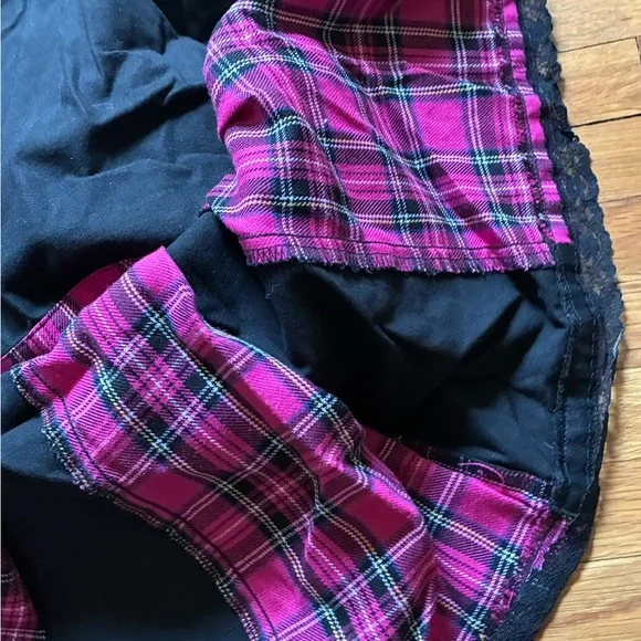 Tripp NYC Black and Pink Checkered Skirt - Picture 9 of 14